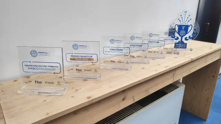I premi di SMARTcup Liguria 2026 al BIC di FILSE a Genova